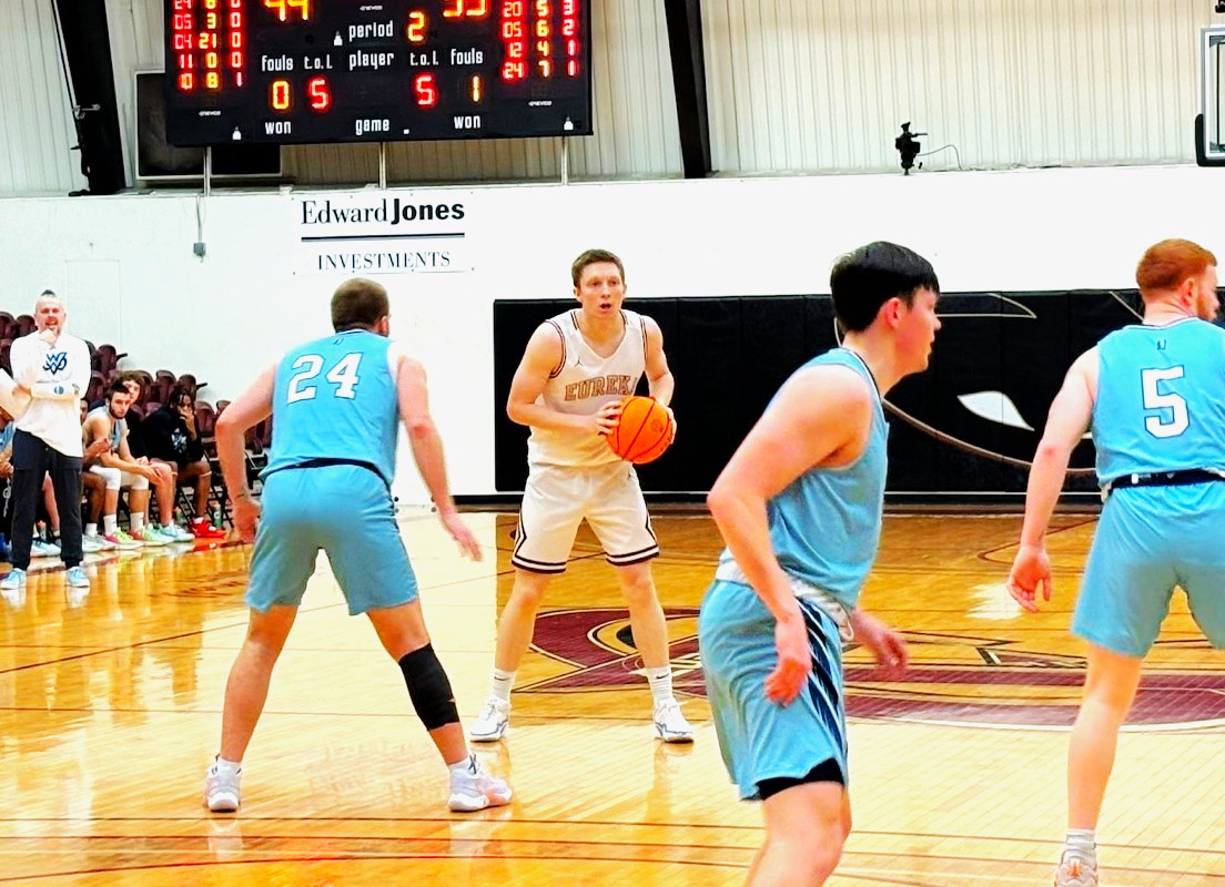 Three Red Devils Finish in Double Figures as Eureka Takes Down MUW